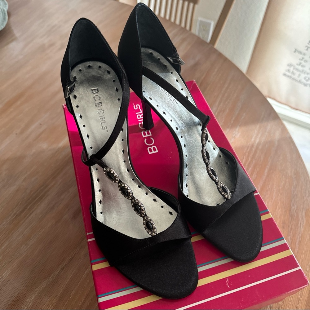 New black stilleto formal shoe 8.5